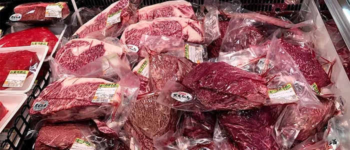 牛肉の真空パック包装