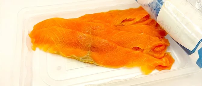 サーモンのトップシール包装